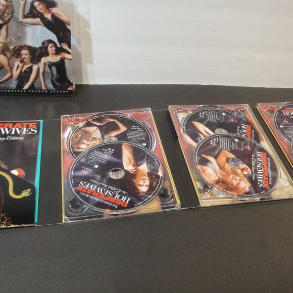 Desperate Housewives---Complete Season 2 DVD Set - Picture 2 of 2